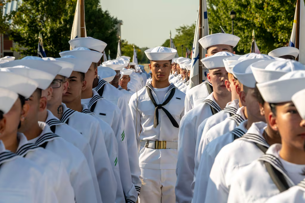 Navy graduation lodging near RTC Great Lakes
